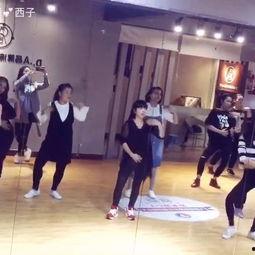 成人简单的舞蹈步伐视频,轻松掌握成人基础舞步