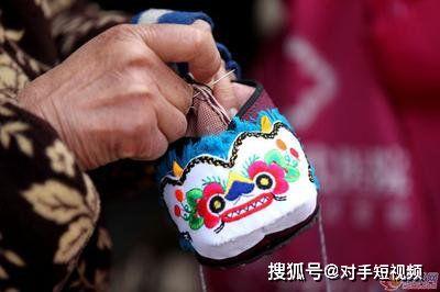 成人虎头鞋织法视频,跟随视频学习传统手工技艺