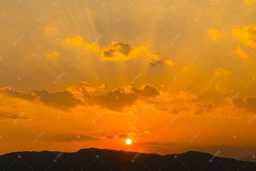 成人摄影夕阳视频,夕阳下的成人摄影艺术之旅