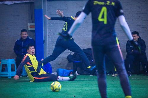 成人荧光足球比赛视频,激情四溢的夜晚对决